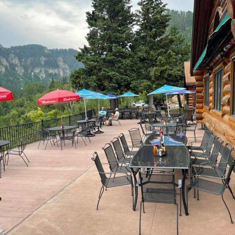 Latchstring Outdoor dining Family Friendly 