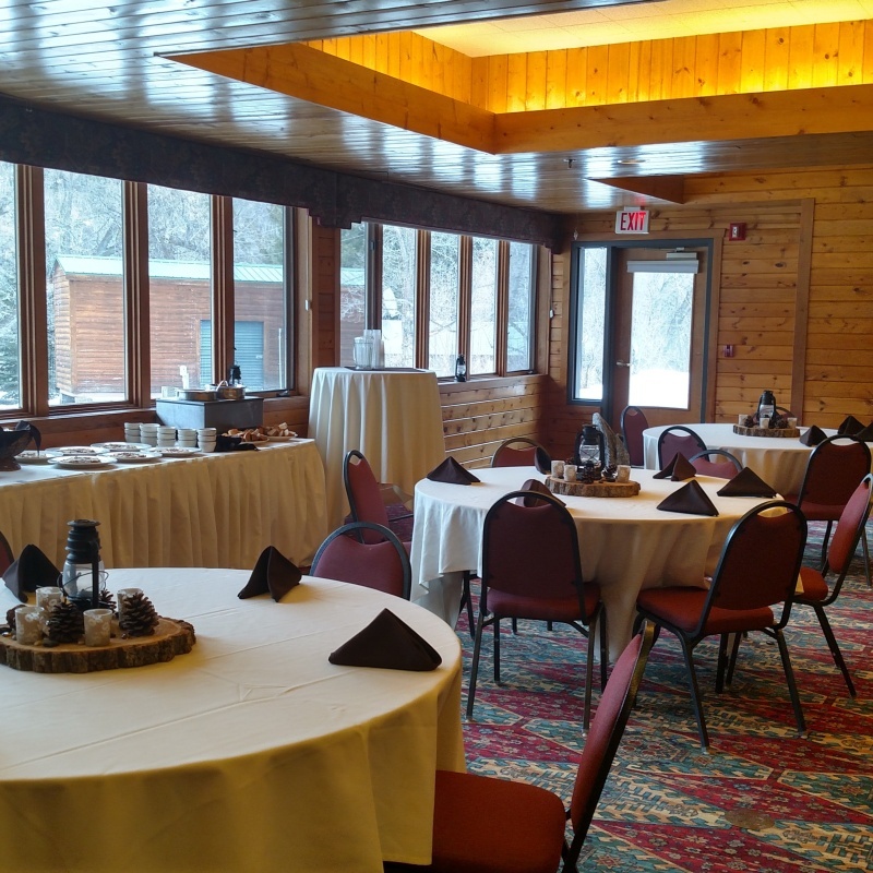 Banquet Room with tables and chairs 