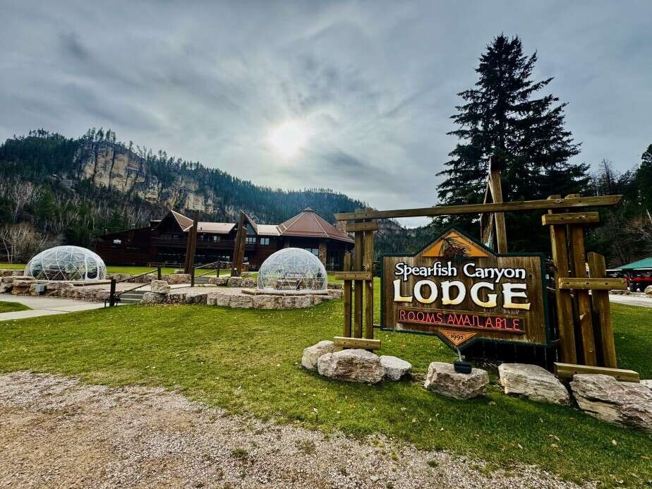 Our igloos provides an intimate, warm retreat with stunning canyon views